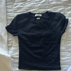Aritzia black tee size S
